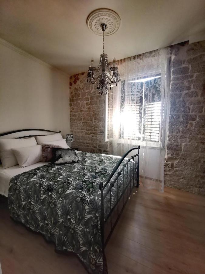 L&L Rooms Royal Sibenik Bilik gambar