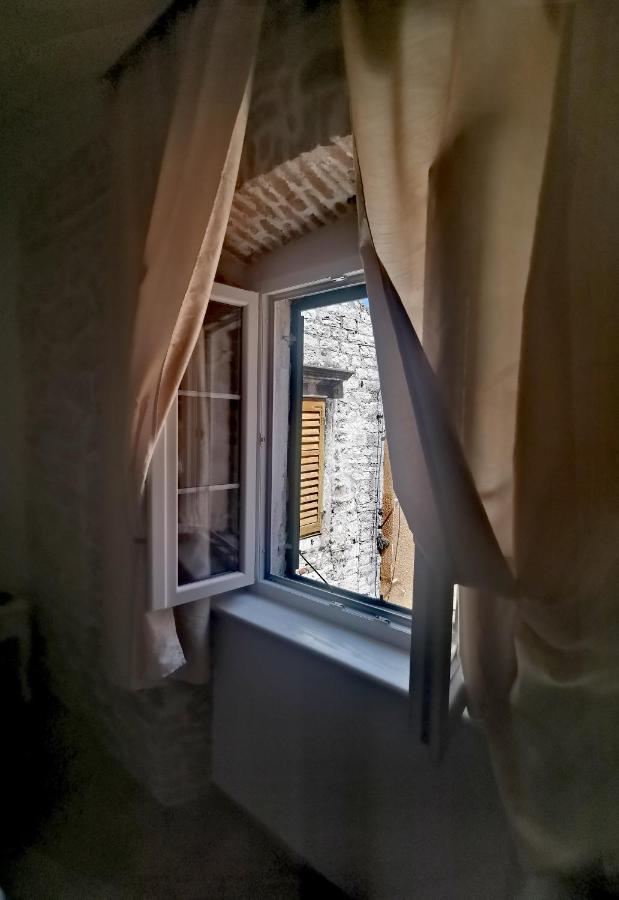 L&L Rooms Royal Sibenik Bilik gambar