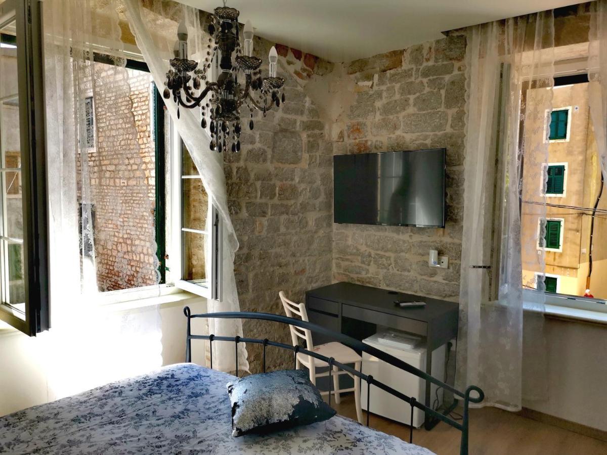 L&L Rooms Royal Sibenik Luaran gambar