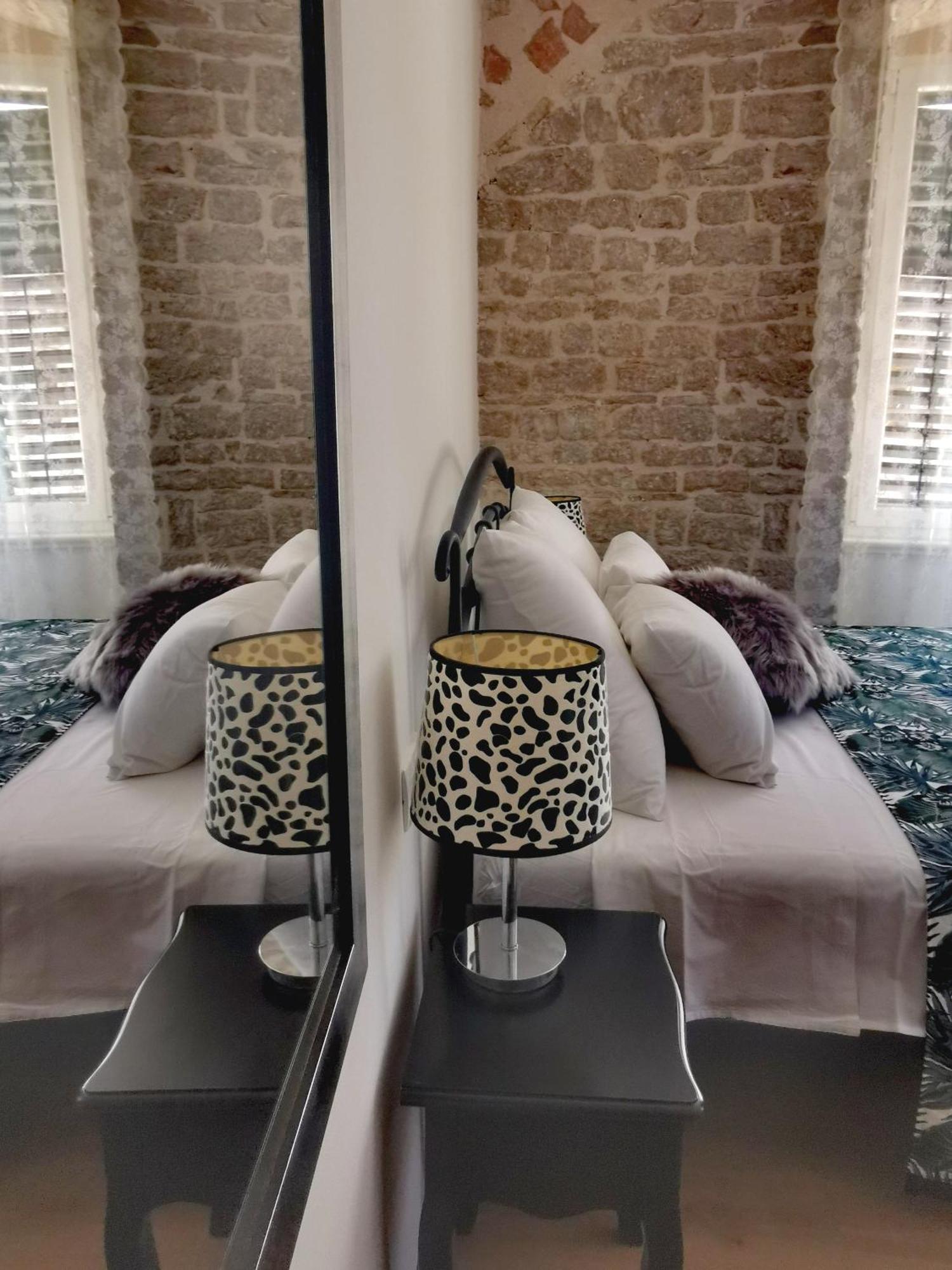L&L Rooms Royal Sibenik Bilik gambar