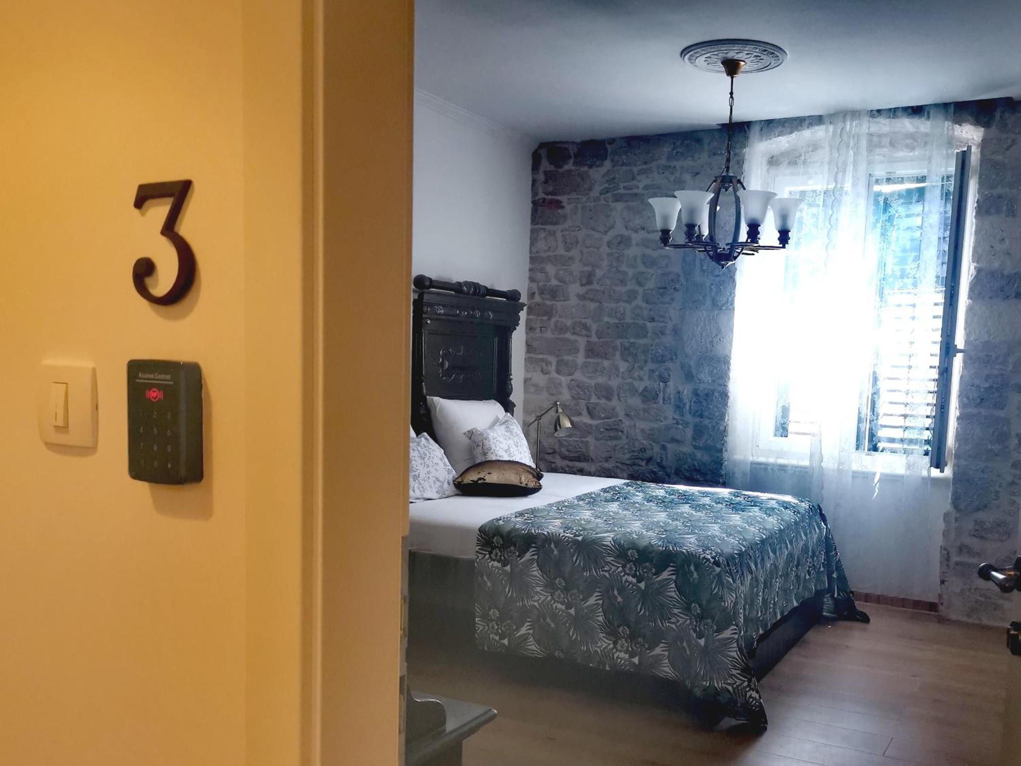 L&L Rooms Royal Sibenik Bilik gambar